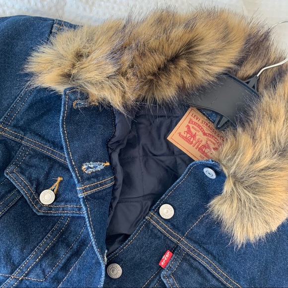 | levis • ex-boyfriend faux fur collar denim jacket • small | - Picture 6 of 17